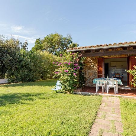 Appartamento Trilocale Le Canne 6 Posti Letto Con Giardino San Teodoro  Exteriör bild