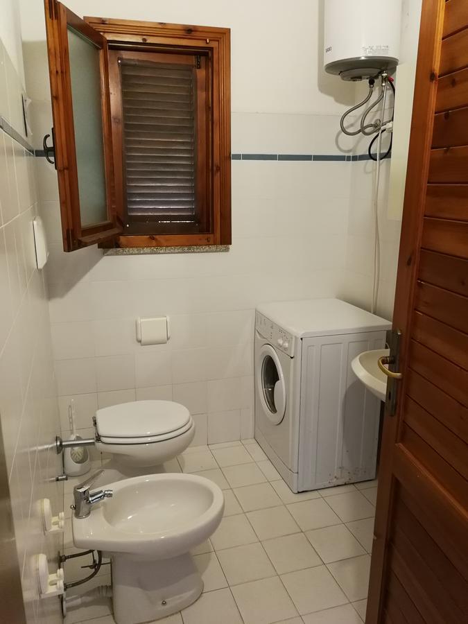 Appartamento Trilocale Le Canne 6 Posti Letto Con Giardino San Teodoro  Exteriör bild