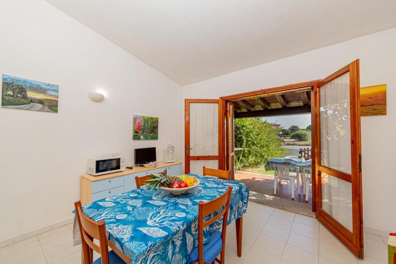 Appartamento Trilocale Le Canne 6 Posti Letto Con Giardino San Teodoro  Exteriör bild