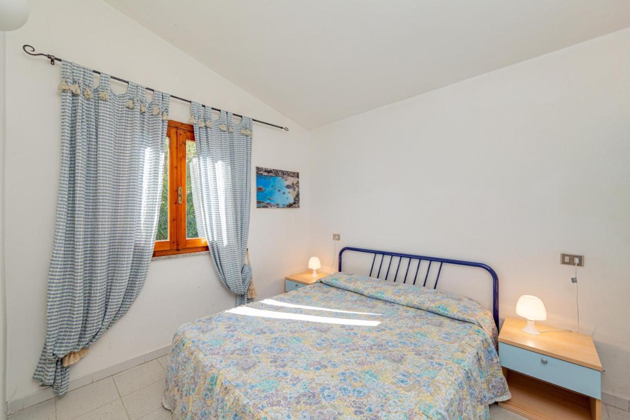 Appartamento Trilocale Le Canne 6 Posti Letto Con Giardino San Teodoro  Exteriör bild